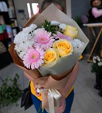 Букет цветов из:  Герберы, Розы и Хризантемы в Герменчуке