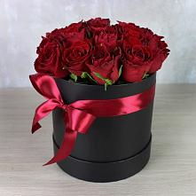 Цветочная композиция из Розы в шляпной коробке в Герменчуке